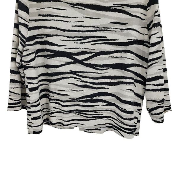 Chico's Blazer Size 2 White Twill Black Gray Tiger Cotton Scoop Career Luncheon - Picture 11 of 12